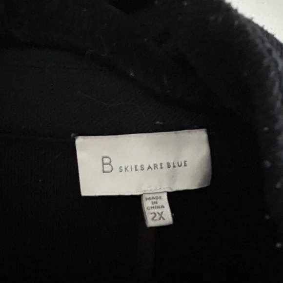 Skies Are Blue Black Blazer with Gray Accents - Picture 3 of 3